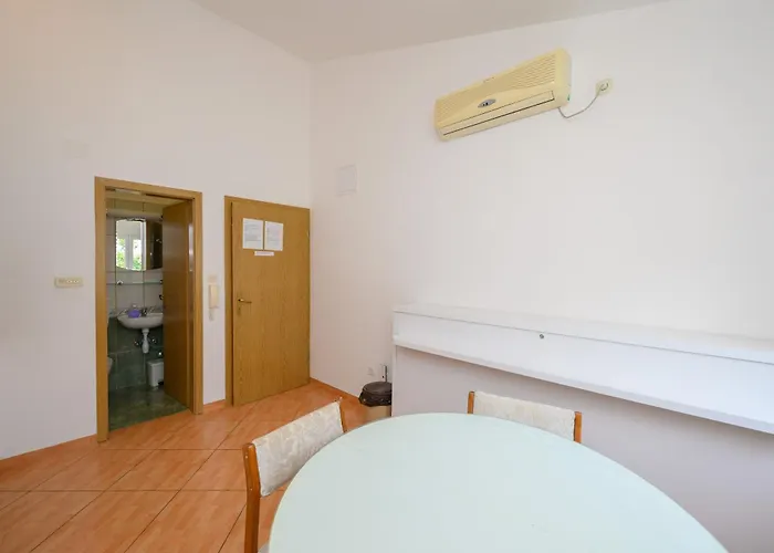 Topaz Gradac (Split-Dalmatia)